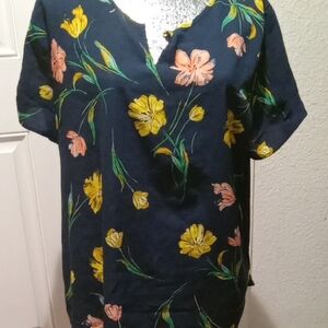 Elegant Floral Women's Blouse in Navy